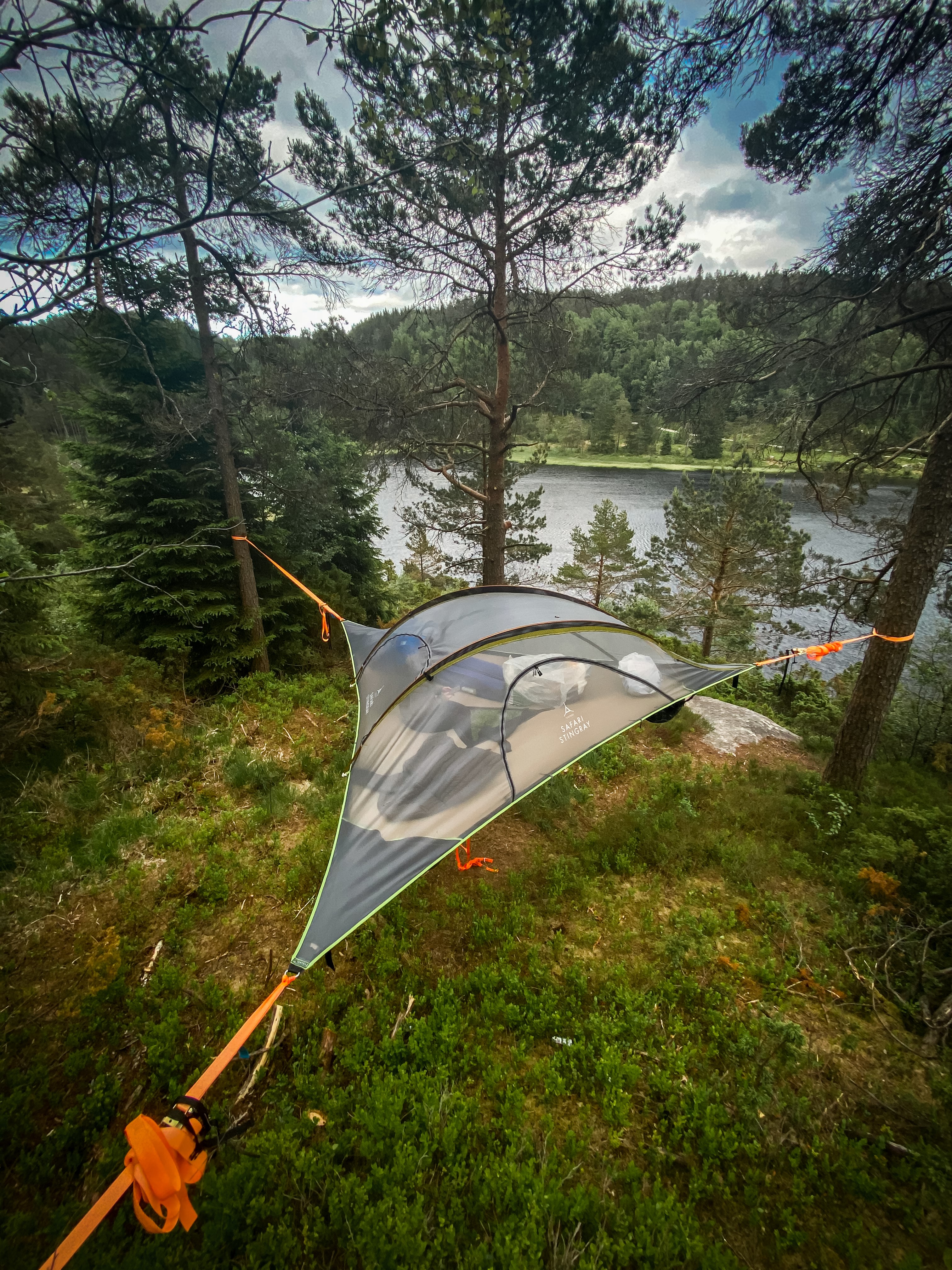 Sveveteltet Fjellene – Perfekt Plassert med Utsikt