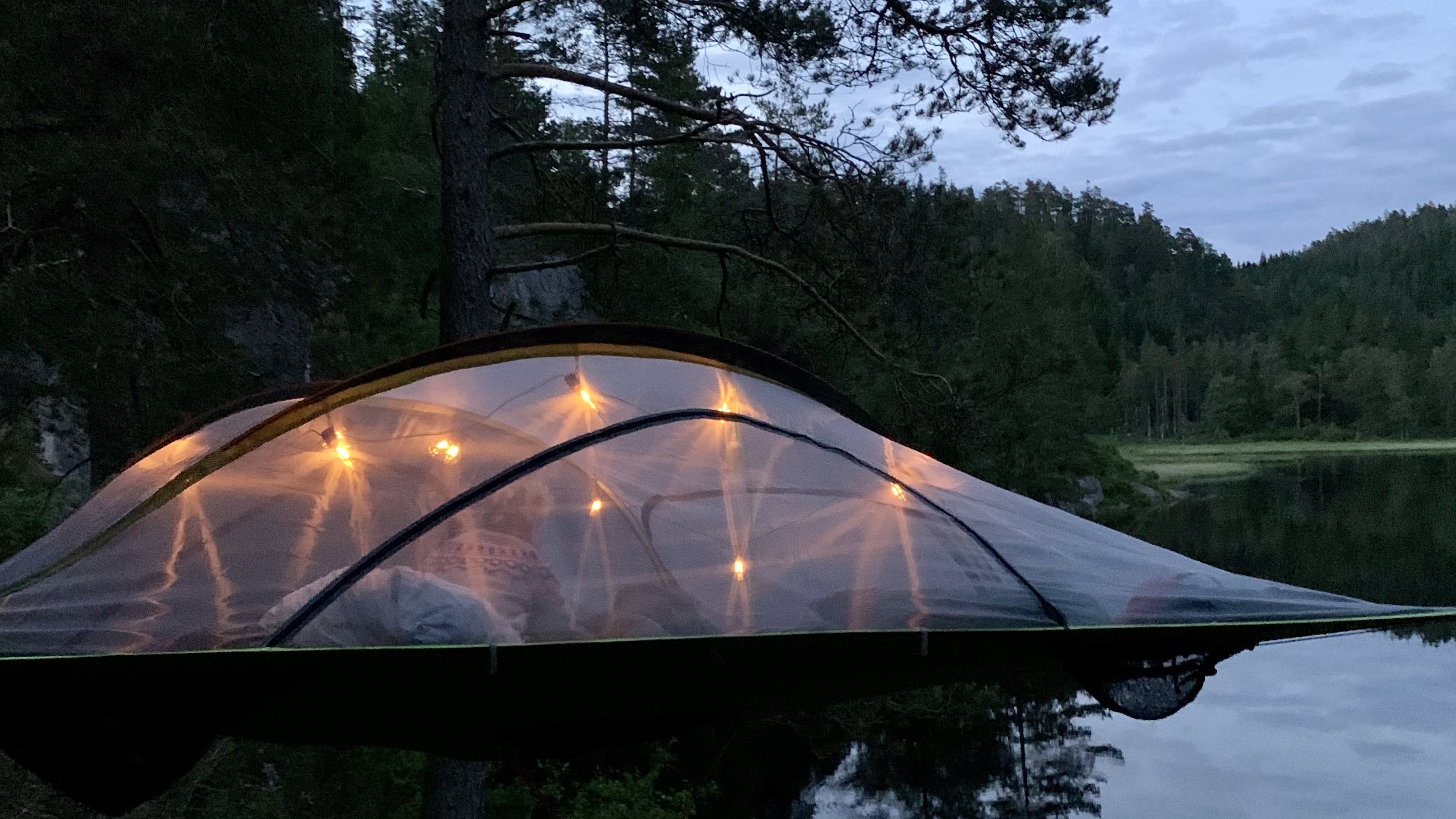 Floating Tents – Sleep Under the Stars